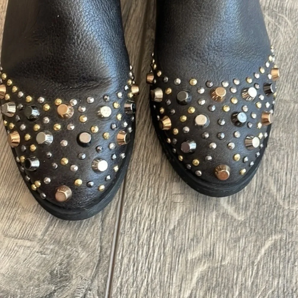 Modern vice shoes size 6 black shoes booties
